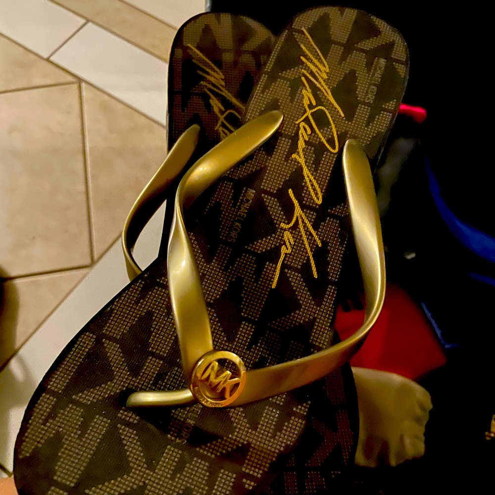 Michael Kors flip-flop